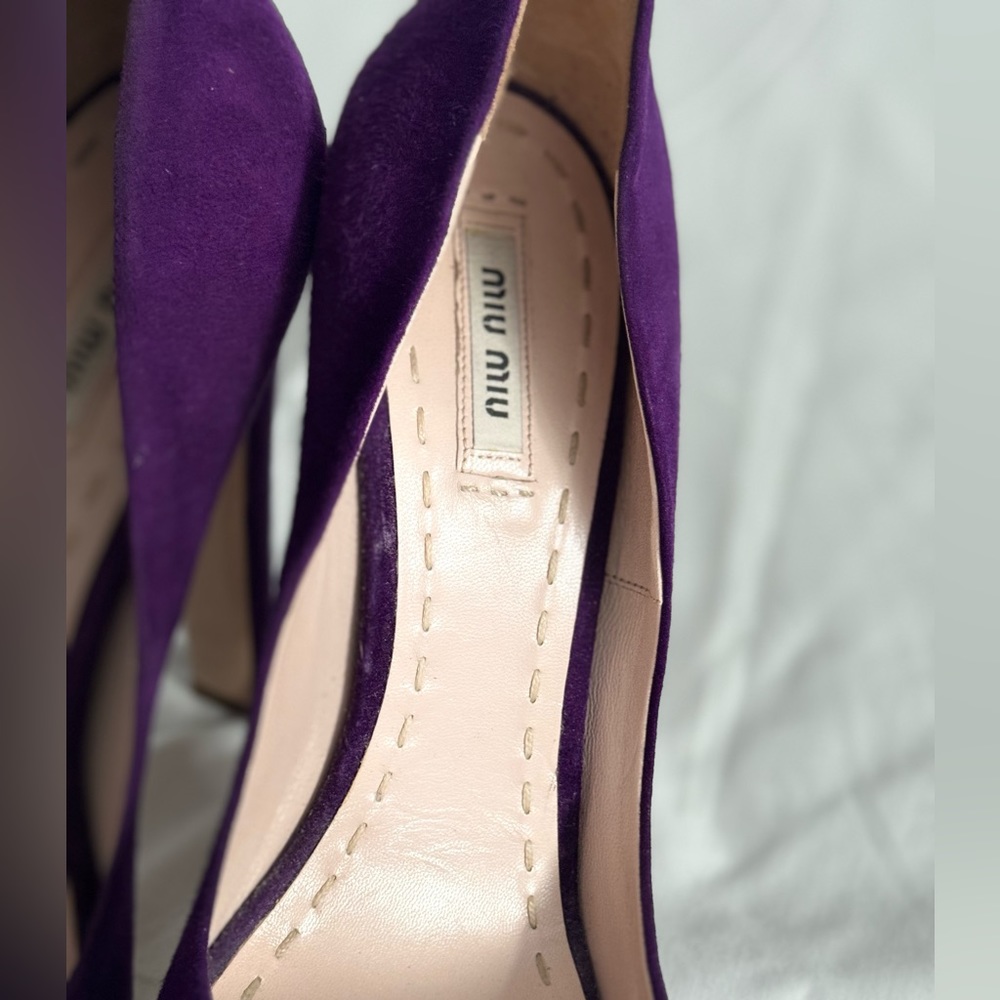 Miu Miu SZ 40 purple suede peep toe 5 in heel - Picture 2 of 16